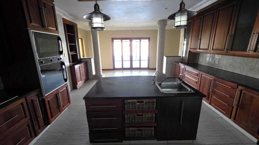 4 Bedroom Property for Sale in Ifafi North West